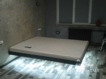 Парящая кровать с LED-подсветкой (без ножек)