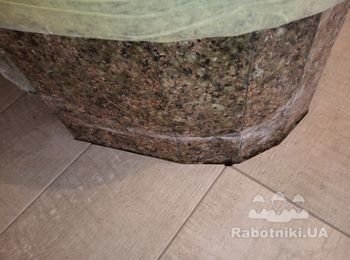 укладка керамогранита с дугообразной подрезкой под гранитные ступени