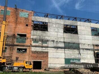 Ручни розбір ангару 1700 м2