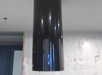 Монтаж вытяжки на кухне