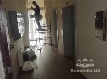Начало демонтажнЫх работ.
Ломать не строить ;-))