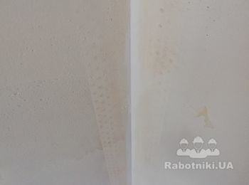 Угол 45,был выполнен монтаж углоформирующей ленты STRAIT FLEX (США)