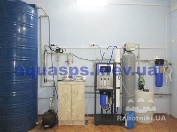 Пункт продажи очищенной воды на пр. Лесном (г. Киев)