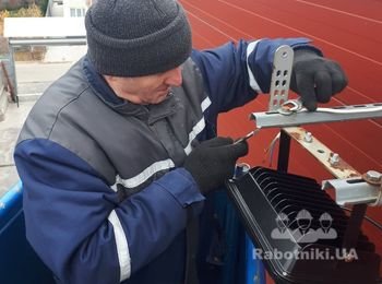 Монтаж уличного освещения