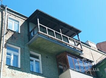 По закінченню ремонта балконна плита виглядає так. Фото з землі.