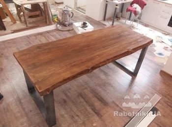 Стол в стиле loft