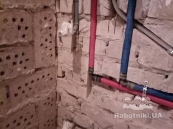 Выводы под бойлер и радиатор в место полотенцесушителя!