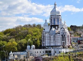 Лифт-подъемник для главной люстры Храма Мира, Любви и Единства Христиан г. Киев
