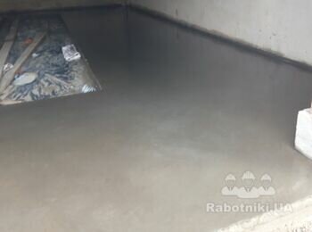 Промислова бетонна підлога з топінгом та лаком !