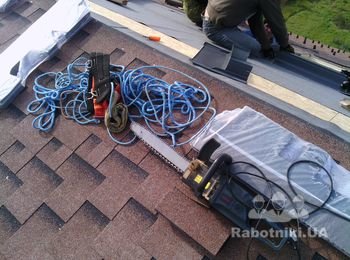 Реконструкция и обслуживание кровли.