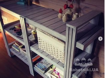 Стеллаж из сосны а-ля "кантри".