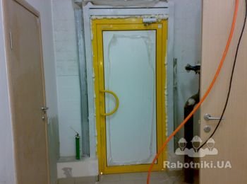 Разнообразные цвета алюминиевых конструкций