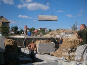 с.Крюковщина, монолитно-сборный фундамент, бассейн в цокольном этаже.