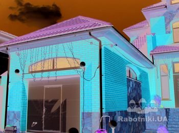 Дом в 500 кв.м. Время строительства, с нуля  до кровли - 6 месяцев
Кирпич - СБК
Забутовка -Крымский ракушняк
Кровля - ТПК металлочерепица