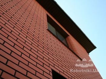 Дом в 350 кв.м. Время строительства с нуля до кровли 3.5 месяца
Кирпич - СБК
Кровля - ТПК
Забутовка - Крымский ракушняк