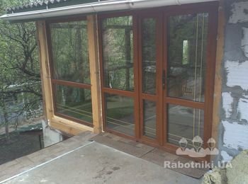 Остекление фасада дома(на 2м этаже)