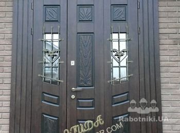 Двери уличные и входные