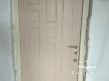Двери Балкар-Днепр в квартиру с порошковой покраской, мдф 16 мм и замком Моттура