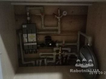 Електродный котел со всей разводкой дома в тумбочке кухни