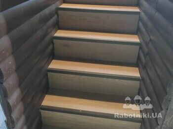 Оздоблення сходів кварцвініл.