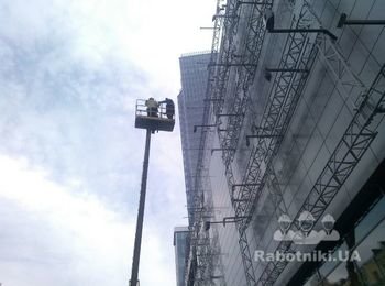 Монтаж наружного освещения (высота 28 метров)