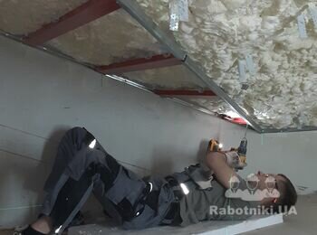 Монтаж конструкції в лежачому положенні)