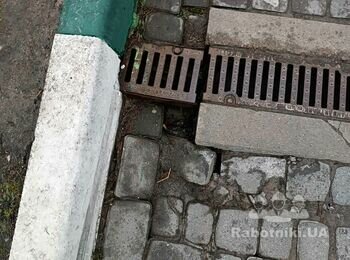 Ремонтні роботи АЗС (лотки водовідведення, бордюр та плитка)