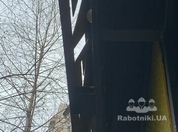 Срезать старую вывески и приварить новую