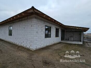 Зробити фасад будинку, впідшиву, відмостку