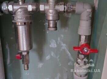 Замена редуктора давления воды в квартире