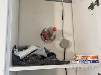 Підігнати кухонну шафу під витяжку і кухонну шафу під посудомийку