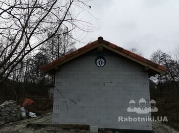 Оздоблення фасаду навколо вікон+дверей декоративною клінкерною цеглою