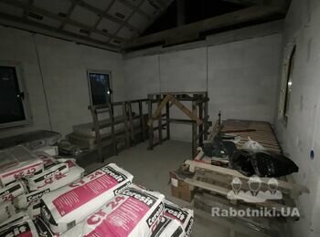 Оздоблення фасаду навколо вікон+дверей декоративною клінкерною цеглою