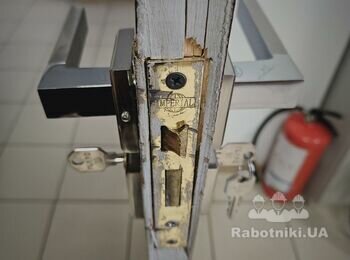 Восстановить межкомнатные двери