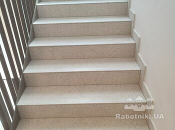 Бригада плиточников ищет объем роботы.