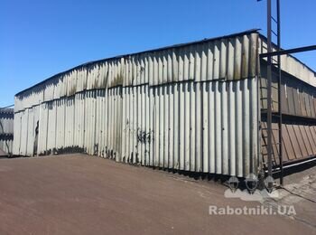 Ремонт даху світлового (зенітного) ліхтаря на промисловій будівлі