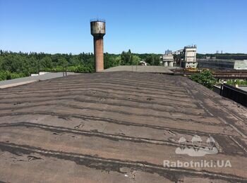 Ремонт даху світлового (зенітного) ліхтаря на промисловій будівлі
