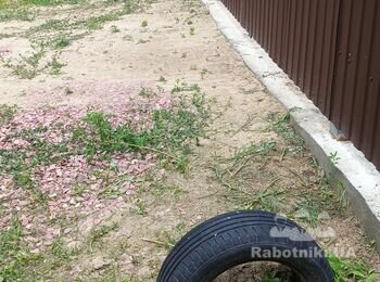 Подготовить основание и уложить тротуарную плитку