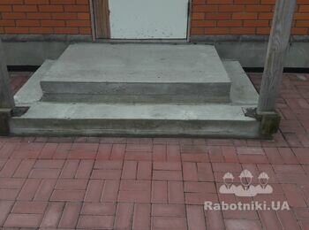 Облицювання зовнішніх сходів гранітною плиткою