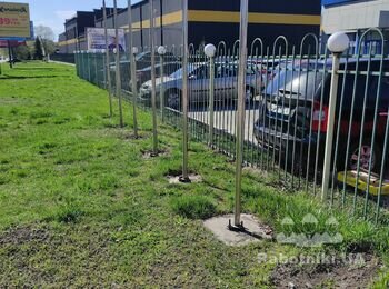 Фарбування паркану.