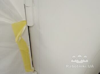 Малярні оздоблювальні роботи в офісі - шпатлівка, обої