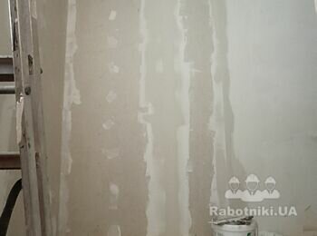 Малярні оздоблювальні роботи в офісі - шпатлівка, обої