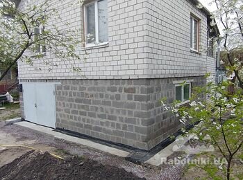 Заливка відмостки, бетонна підлога в гараж, паркан.