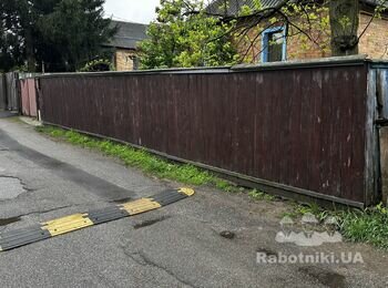 Паркан з профнастилу (селище Хотів)