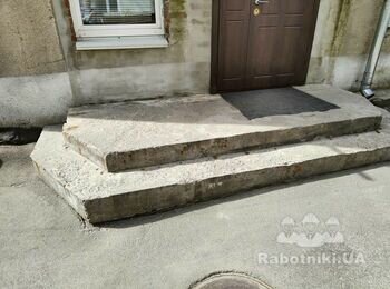 Укладка плитки на вход в подвал и два крыльца