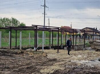 Будівництво навісів для стоянки машин