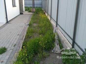 Потрібно двоє людей різноробочих.