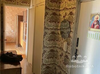 Демонтаж: Перемичок, плитки, паркету, шпалер, лінолеум в квартирі