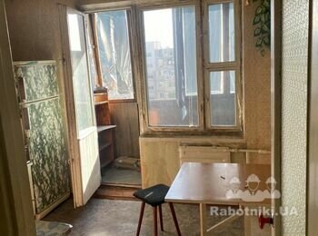 Демонтаж: Перемичок, плитки, паркету, шпалер, лінолеум в квартирі