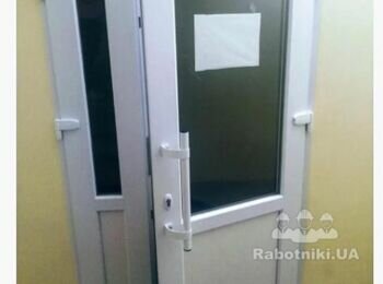 Виготовлення та заміна вхідних металопластикових дверей
